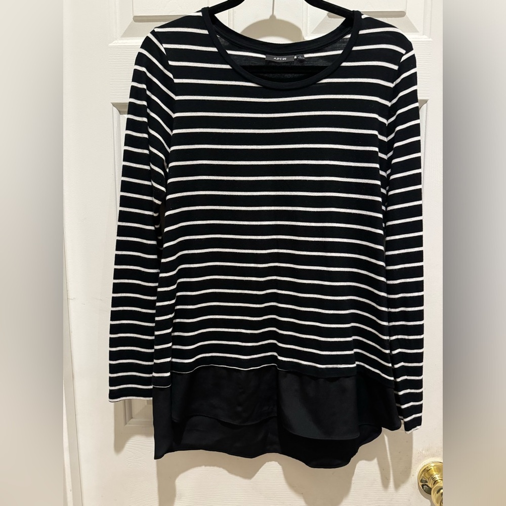 Apt. 9 long sleeve shirt size large